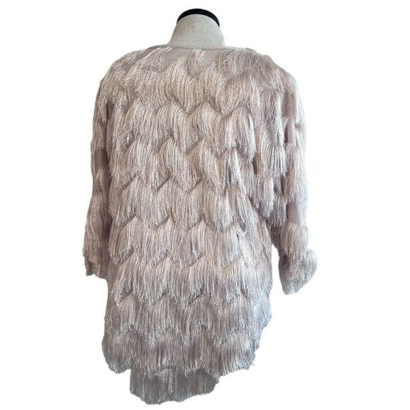 J.O.A Los Angeles Women's Eyelash Fringe Pullover Tunic Top Cream Size Small - Picture 3 of 11